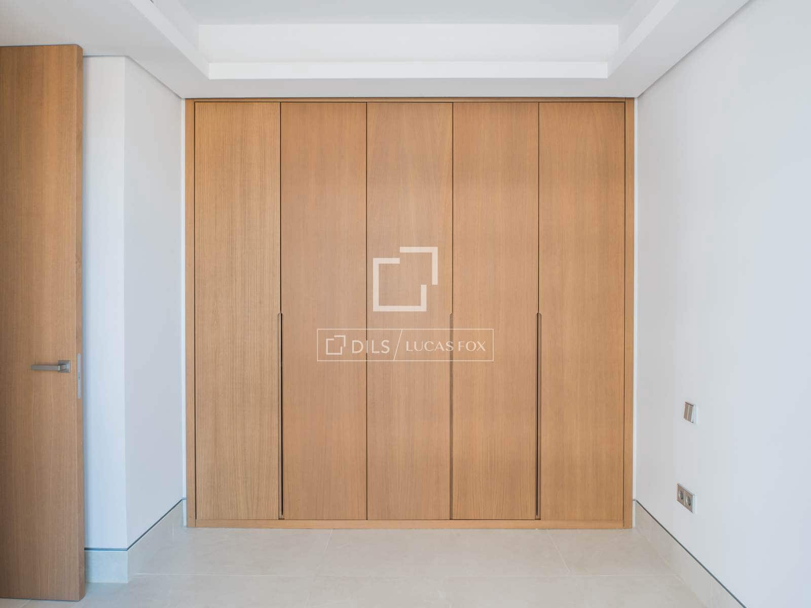 2 bedroom Apartment for sale in Malaga city with pool garage - € 1,700,000 (Ref: 9714172)