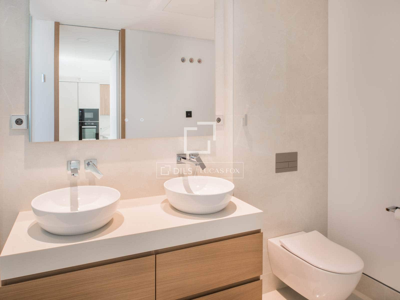 2 bedroom Apartment for sale in Malaga city with pool garage - € 1,700,000 (Ref: 9714172)