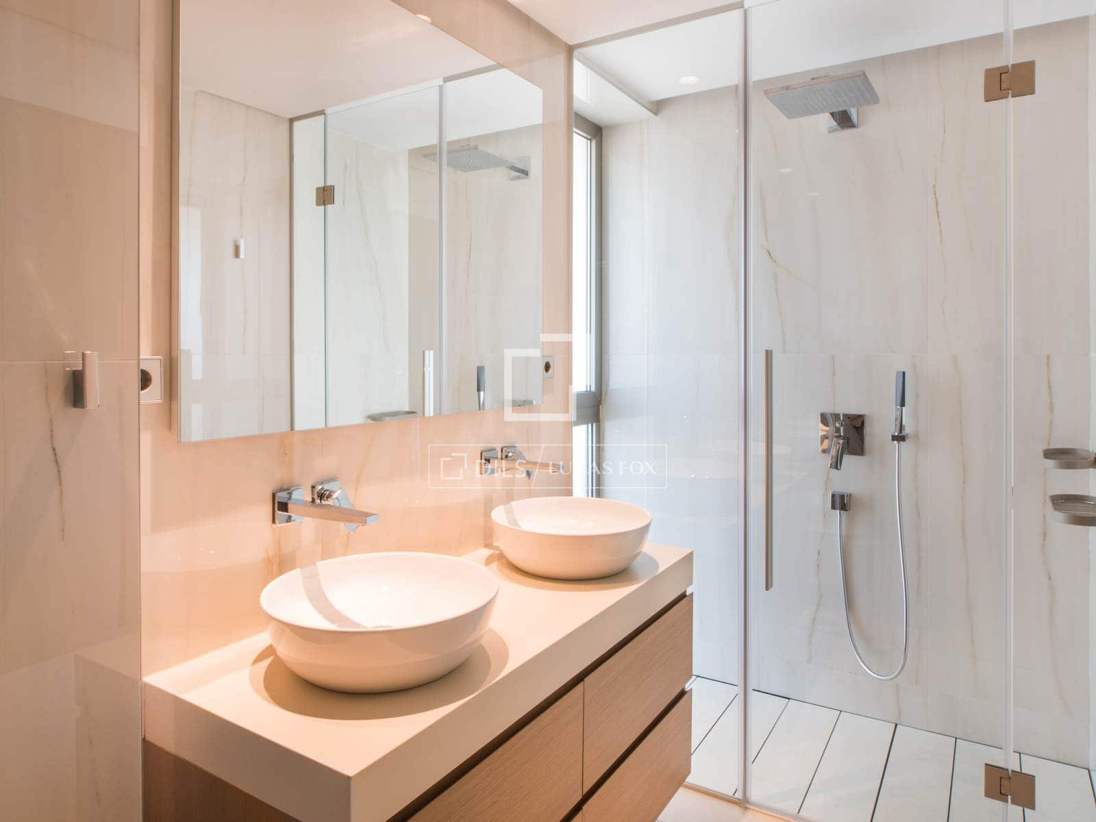 2 bedroom Apartment for sale in Malaga city with pool garage - € 1,700,000 (Ref: 9714172)