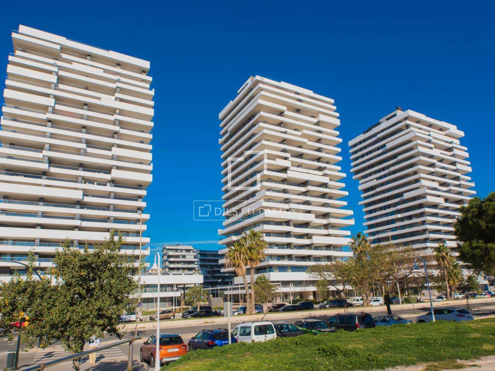 2 bedroom Apartment for sale in Malaga city with pool garage - € 1,700,000 (Ref: 9714172)