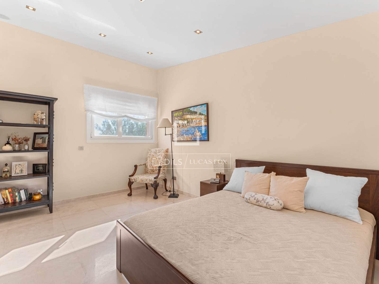 5 bedroom Villa for sale in Alicante / Alacant city with pool garage - € 1,490,000 (Ref: 9715425)