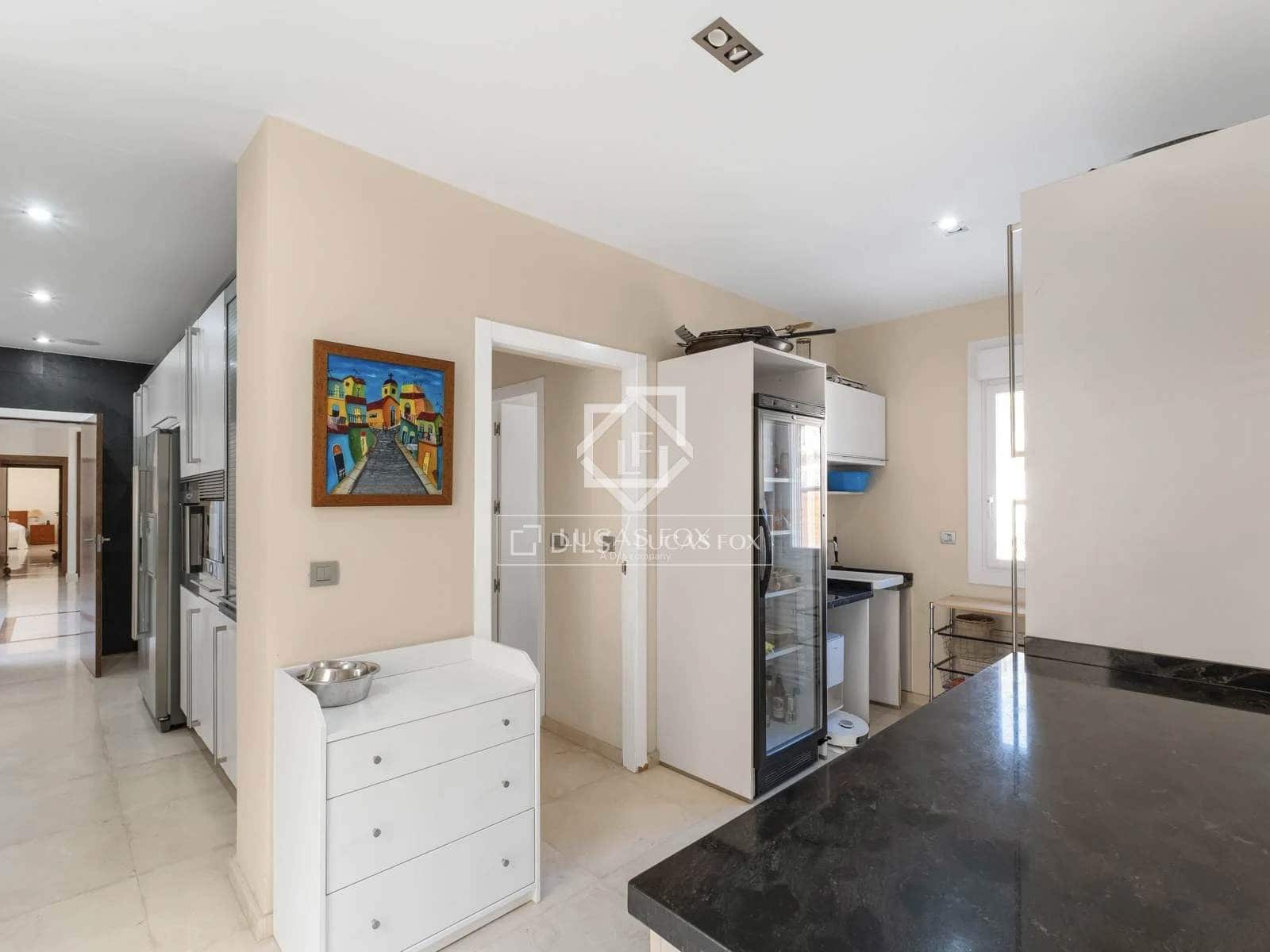 5 bedroom Villa for sale in Alicante / Alacant city with pool garage - € 1,490,000 (Ref: 9715425)