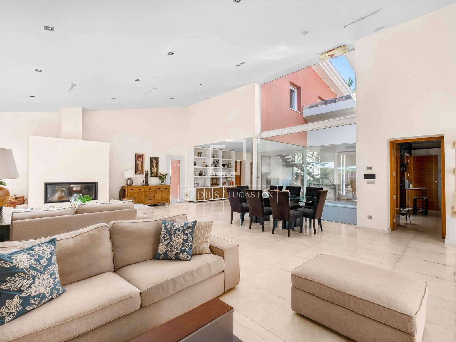 5 bedroom Villa for sale in Alicante / Alacant city with pool garage - € 1,490,000 (Ref: 9715425)