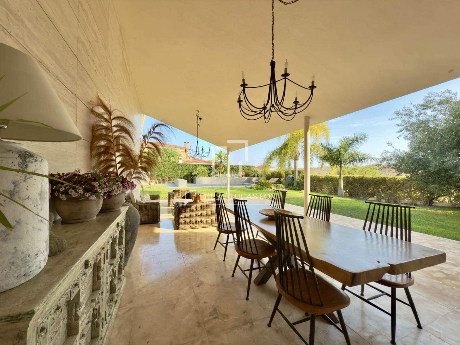 5 bedroom Villa for sale in Alicante / Alacant city with pool garage - € 1,490,000 (Ref: 9715425)