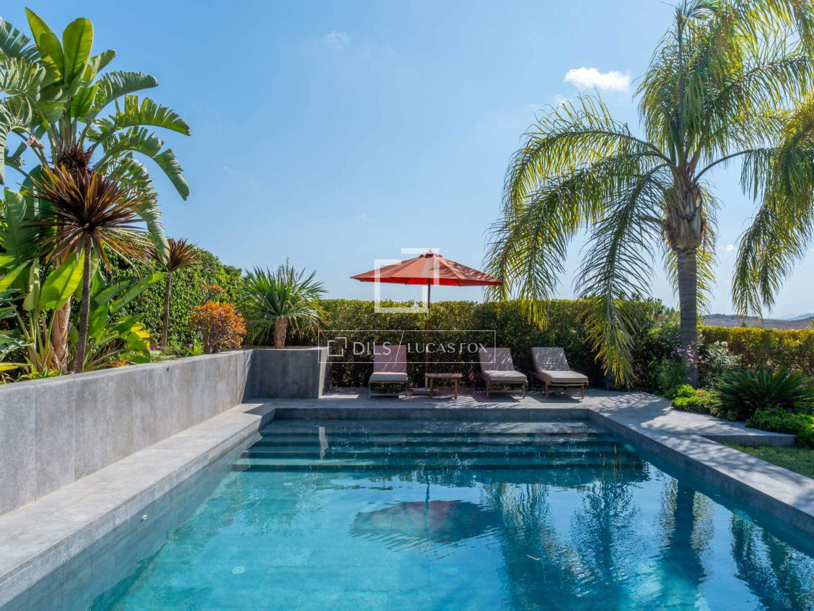 5 bedroom Villa for sale in Alicante / Alacant city with pool garage - € 1,490,000 (Ref: 9715425)