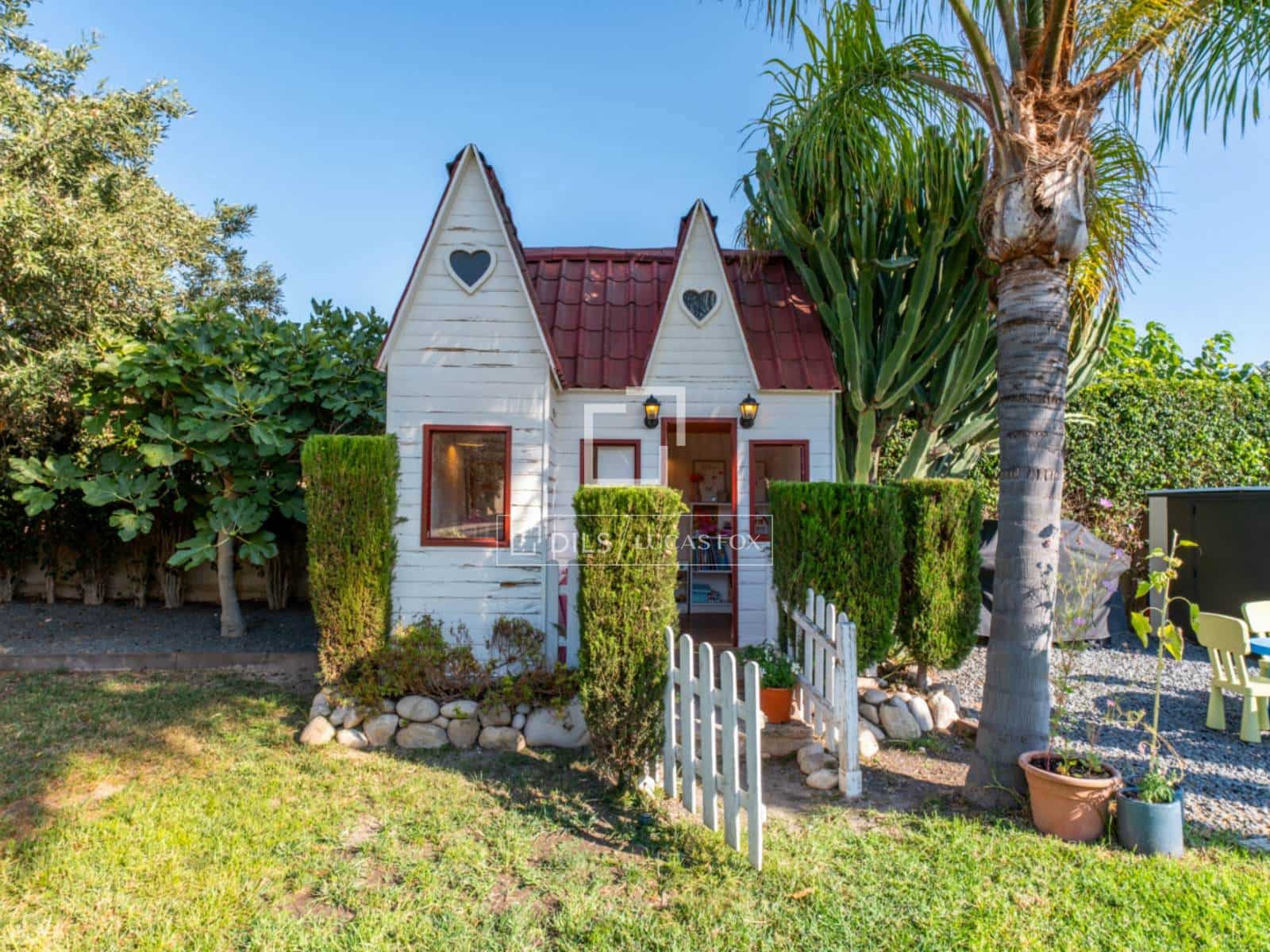 5 bedroom Villa for sale in Alicante / Alacant city with pool garage - € 1,490,000 (Ref: 9715425)