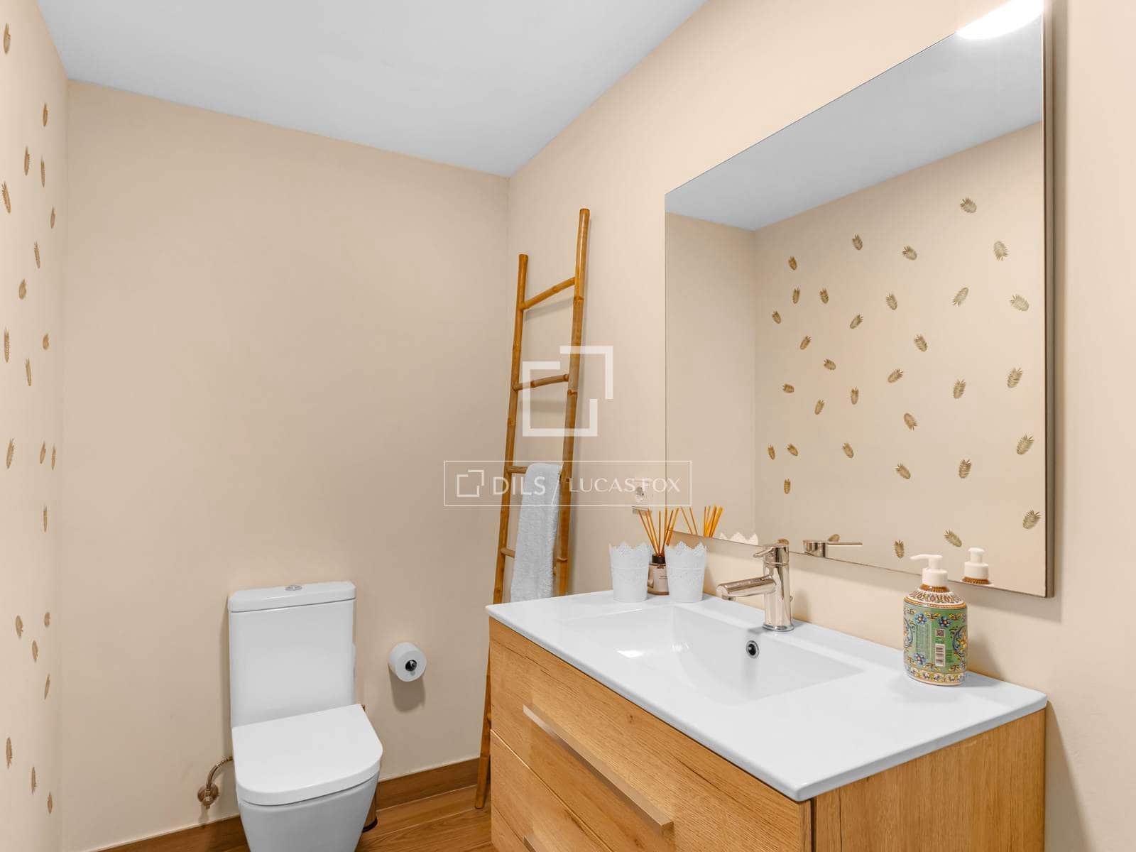 5 bedroom Villa for sale in Alicante / Alacant city with pool garage - € 1,490,000 (Ref: 9715425)