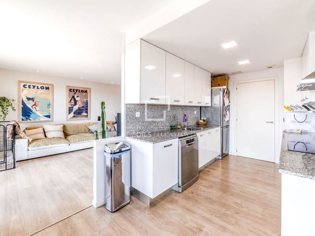 Ático de 4 habitaciones en Sitges en venta con piscina garaje - 1.245.000 € (Ref: 9715430)