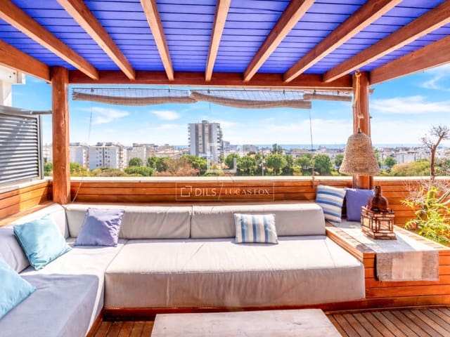 Ático de 4 habitaciones en Sitges en venta con piscina garaje - 1.245.000 € (Ref: 9715430)