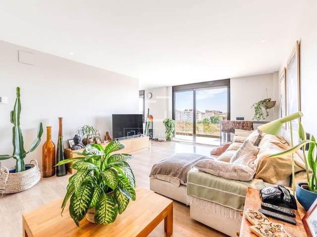 Ático de 4 habitaciones en Sitges en venta con piscina garaje - 1.245.000 € (Ref: 9715430)