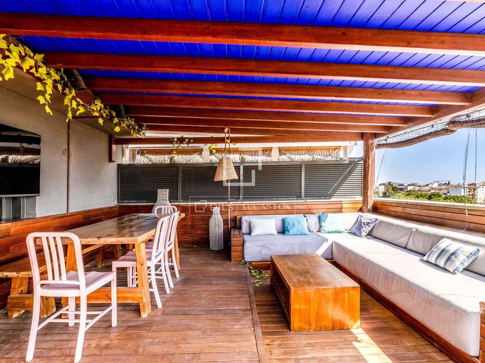 4 soveværelse Penthouse til salg i Sitges med swimmingpool garage - € 1.245.000 (Ref: 9715430)