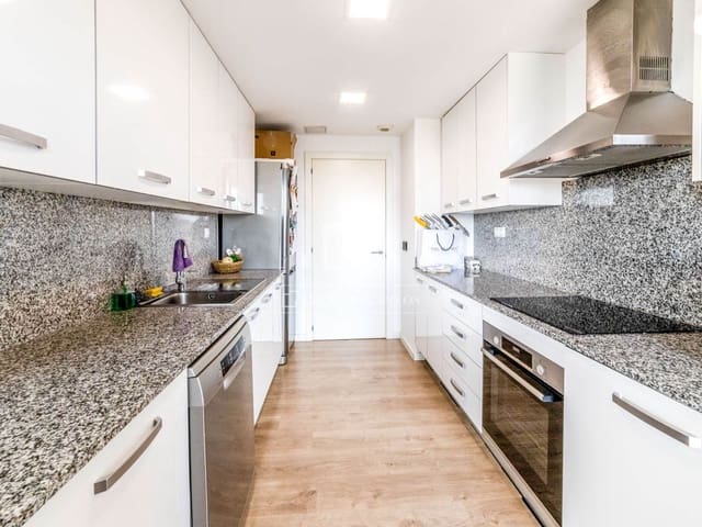 Ático de 4 habitaciones en Sitges en venta con piscina garaje - 1.245.000 € (Ref: 9715430)