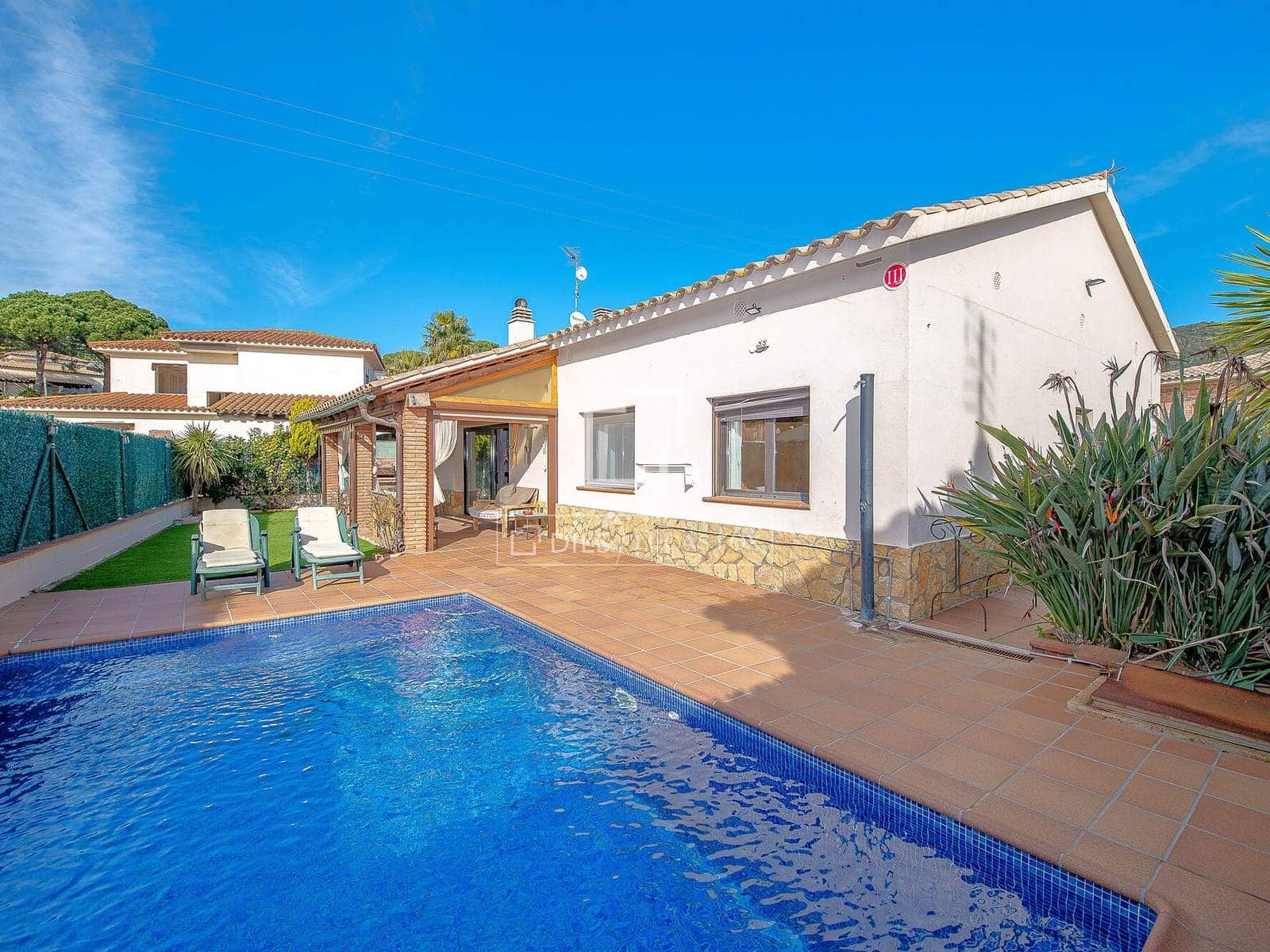 3 bedroom Villa for sale in Calonge i Sant Antoni with pool garage - € 395,000 (Ref: 9715440)