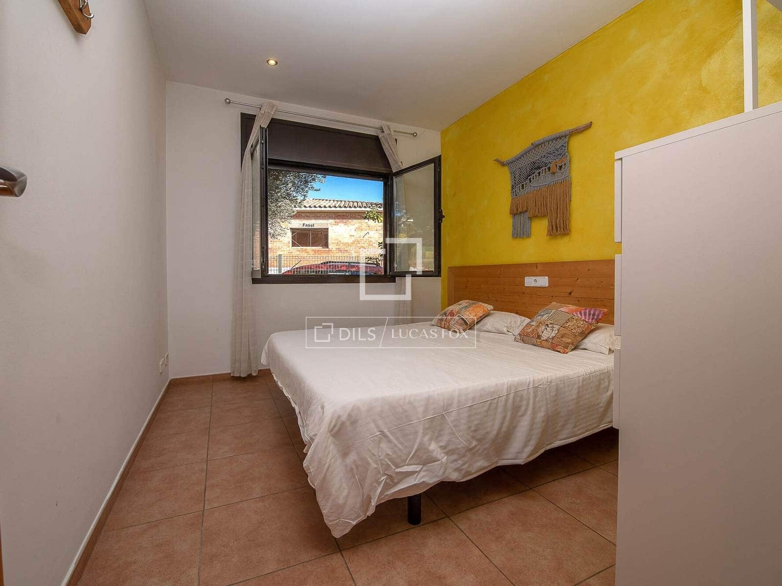 3 bedroom Villa for sale in Calonge i Sant Antoni with pool garage - € 395,000 (Ref: 9715440)