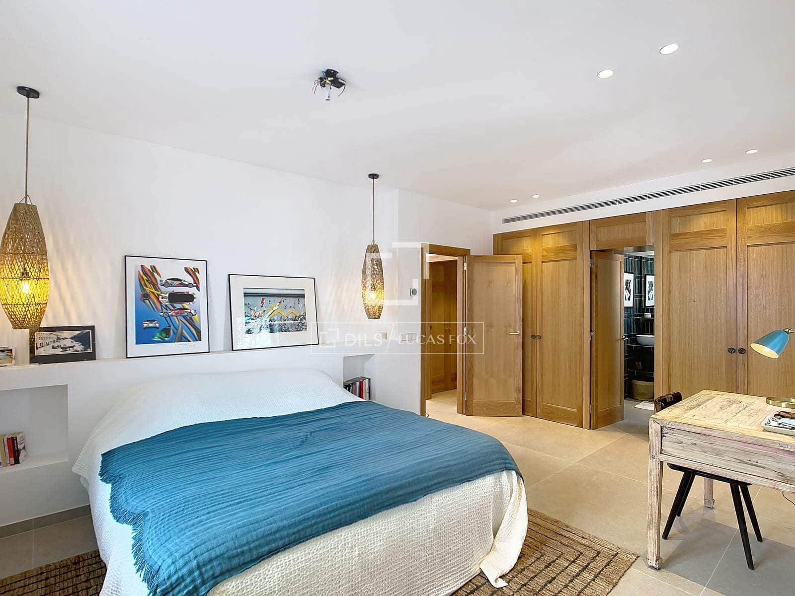 4 bedroom Villa for rent in Ciutadella de Menorca with garage - € 30,000 (Ref: 9715441)