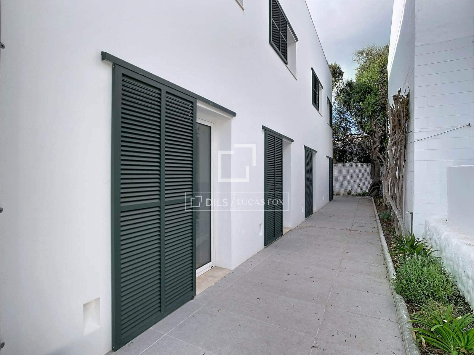 4 bedroom Villa for rent in Ciutadella de Menorca with garage - € 30,000 (Ref: 9715441)