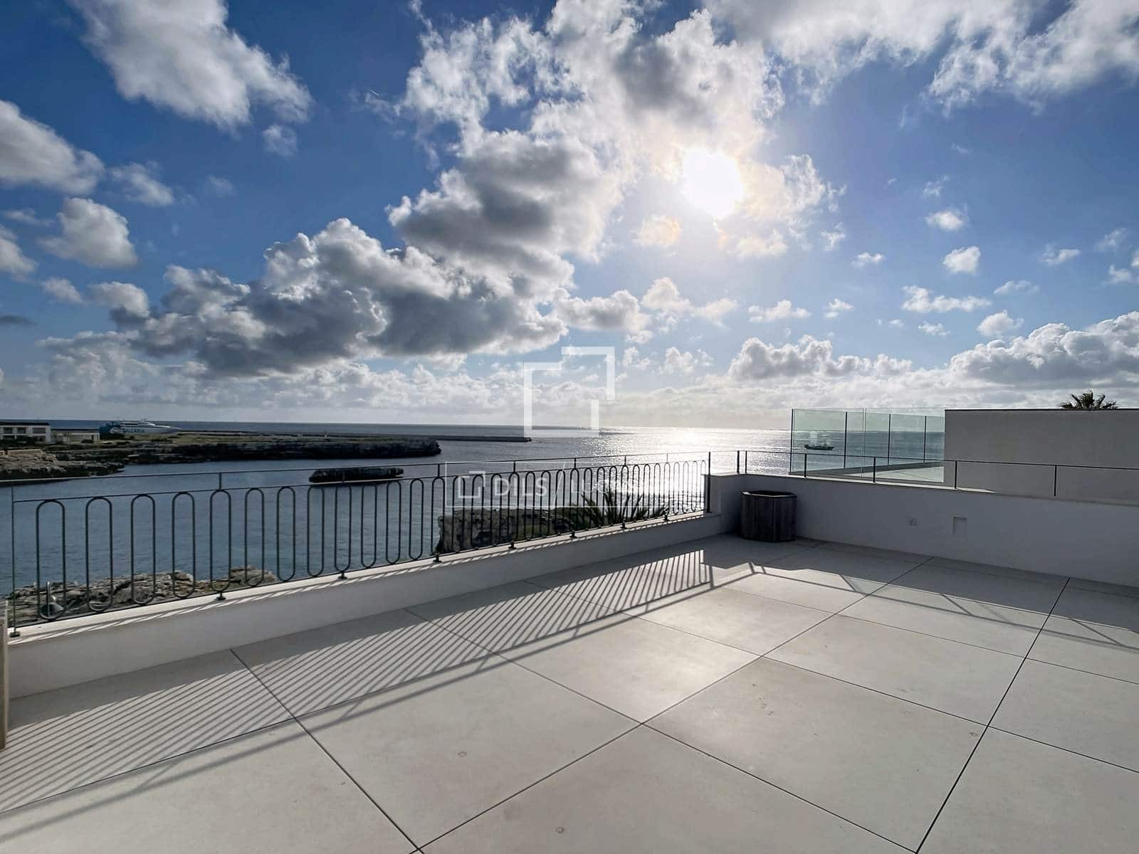 4 bedroom Villa for rent in Ciutadella de Menorca with garage - € 30,000 (Ref: 9715441)