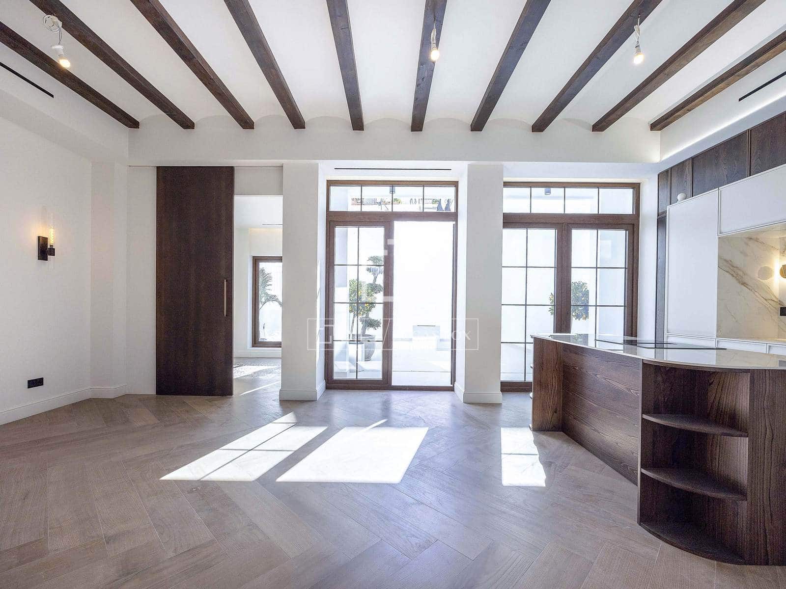 4 soveværelse Villa til salg i Valencia by med swimmingpool - € 1.310.000 (Ref: 9715583)