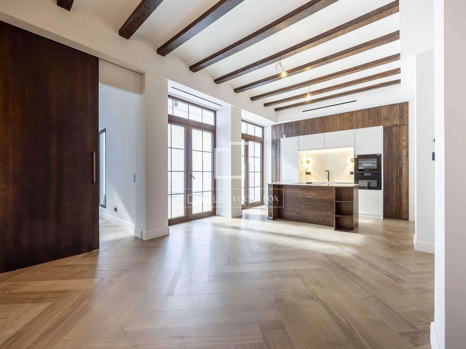 4 soveværelse Villa til salg i Valencia by med swimmingpool - € 1.310.000 (Ref: 9715583)