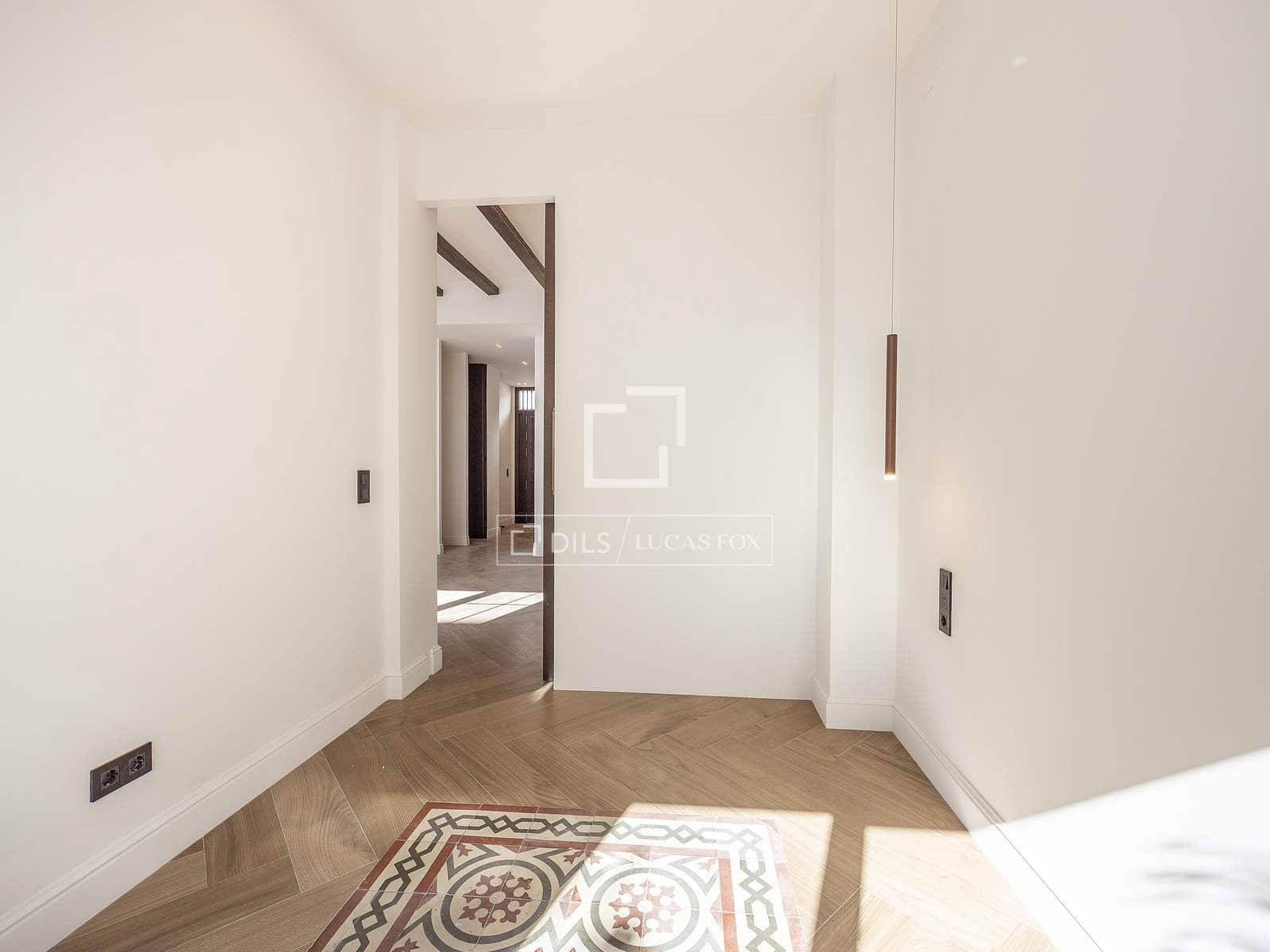 4 soveværelse Villa til salg i Valencia by med swimmingpool - € 1.310.000 (Ref: 9715583)