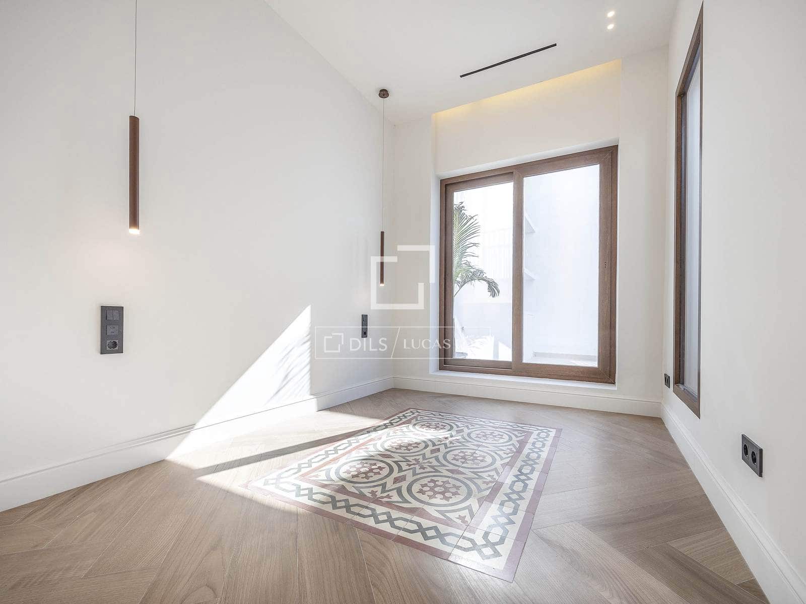 4 soveværelse Villa til salg i Valencia by med swimmingpool - € 1.310.000 (Ref: 9715583)