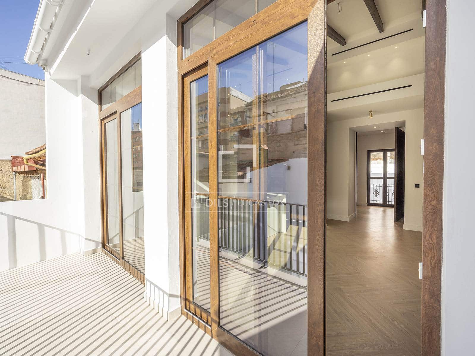 4 soveværelse Villa til salg i Valencia by med swimmingpool - € 1.310.000 (Ref: 9715583)