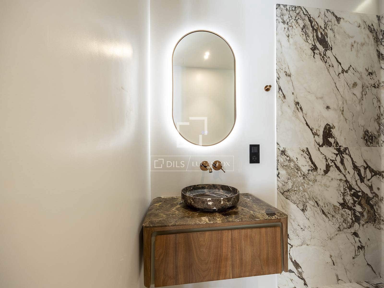 4 soveværelse Villa til salg i Valencia by med swimmingpool - € 1.310.000 (Ref: 9715583)