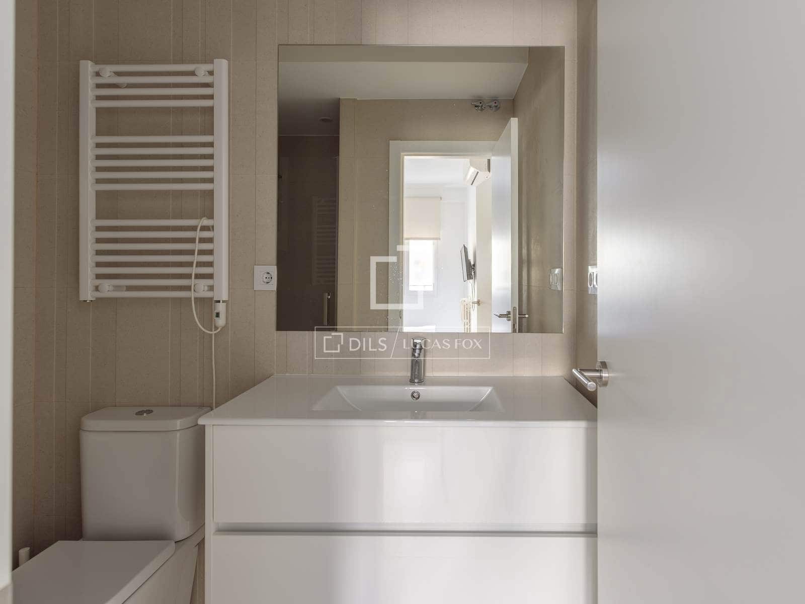 3 camera da letto Appartamento da affittare in Madrid citta - 3.500 € (Rif: 9715586)