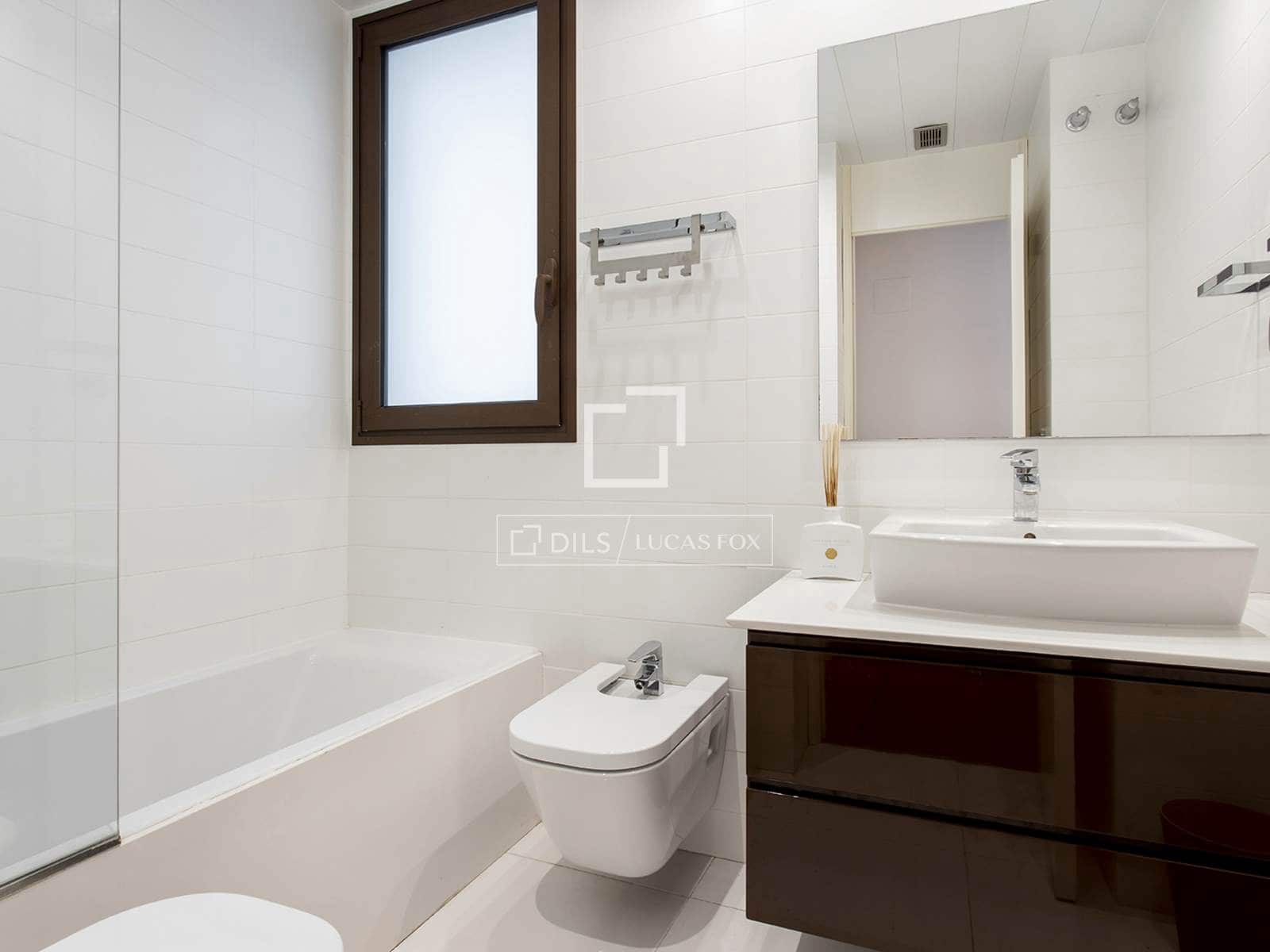 2 bedroom Apartment for rent in Barcelona city - € 2,800 (Ref: 9716599)