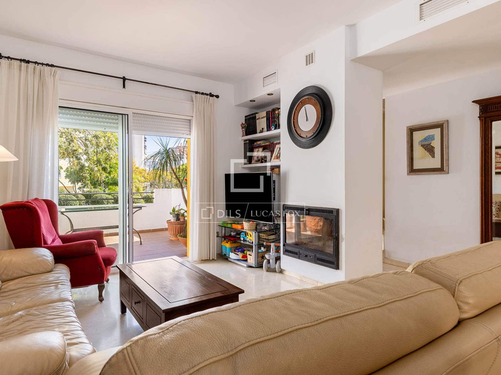 4 soveværelse Villa til salg i Estepona med garage - € 690.000 (Ref: 9716600)