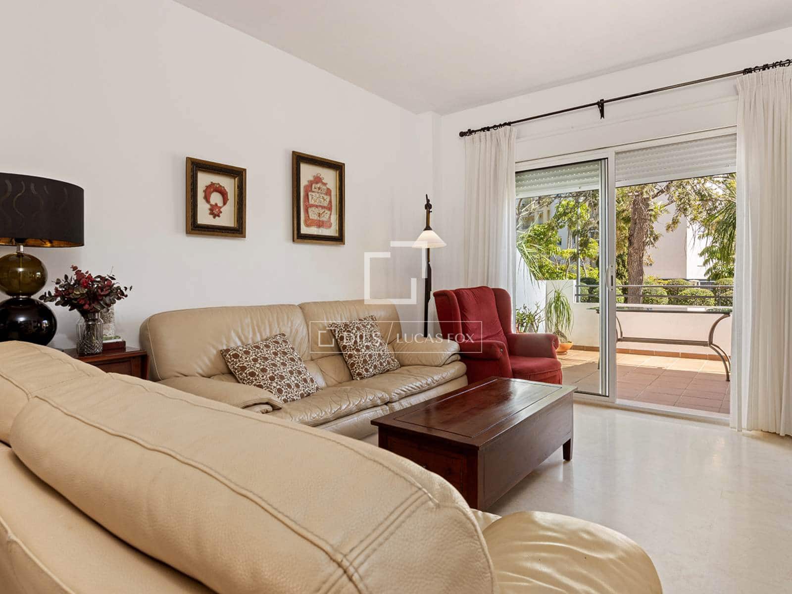 4 soveværelse Villa til salg i Estepona med garage - € 690.000 (Ref: 9716600)