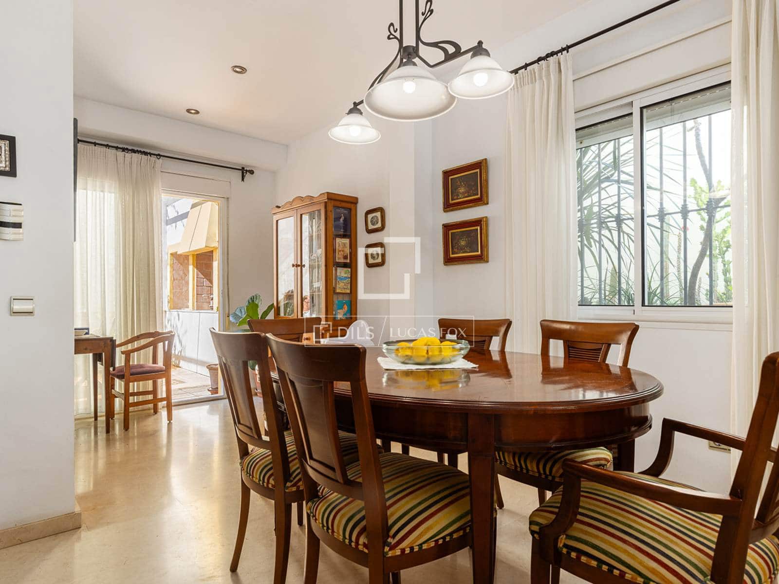 4 soveværelse Villa til salg i Estepona med garage - € 690.000 (Ref: 9716600)