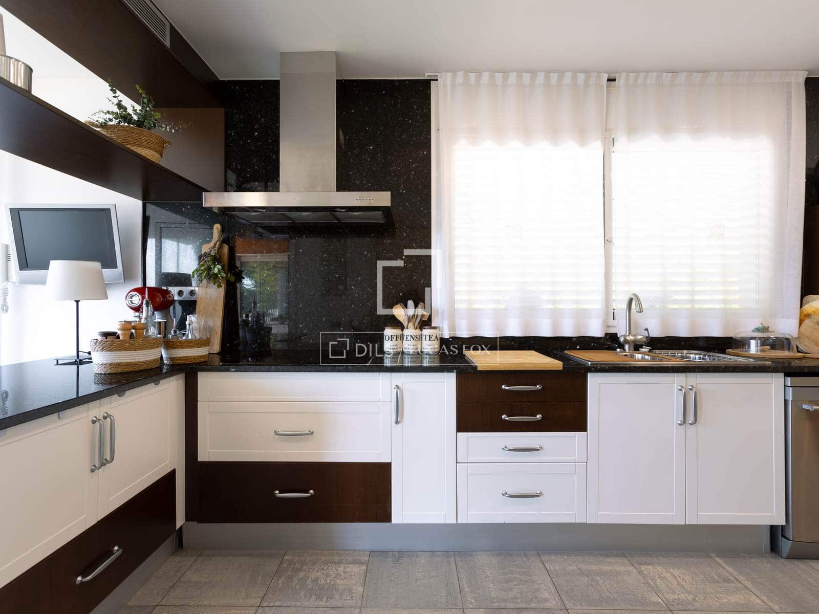 4 quarto Moradia para venda em Sant Vicenc de Montalt com piscina garagem - 1 290 000 € (Ref: 9716601)