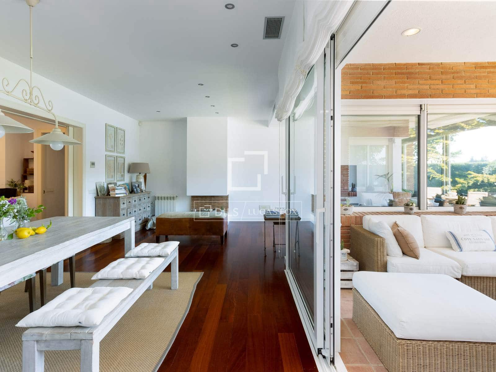 4 quarto Moradia para venda em Sant Vicenc de Montalt com piscina garagem - 1 290 000 € (Ref: 9716601)