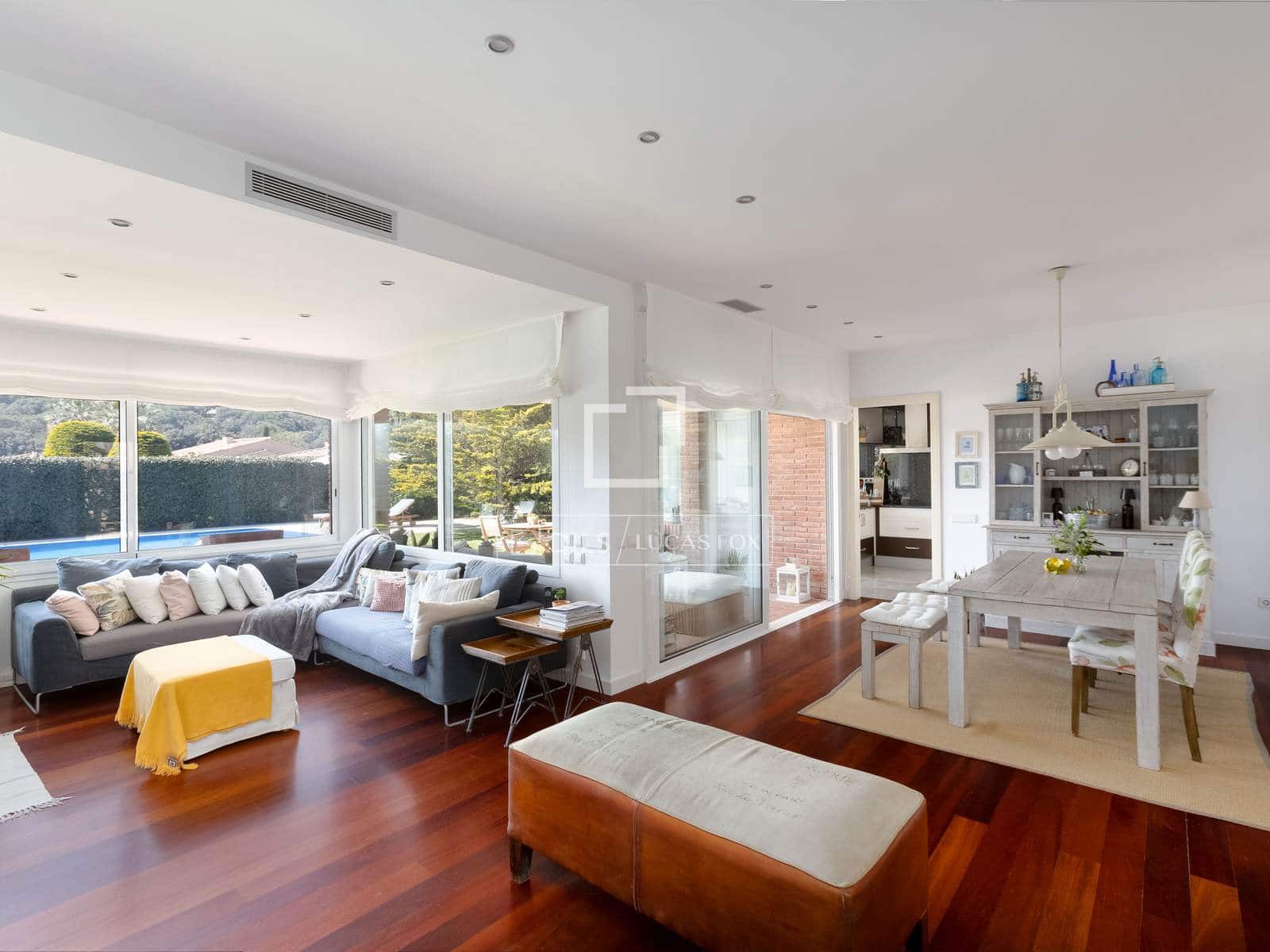 4 quarto Moradia para venda em Sant Vicenc de Montalt com piscina garagem - 1 290 000 € (Ref: 9716601)