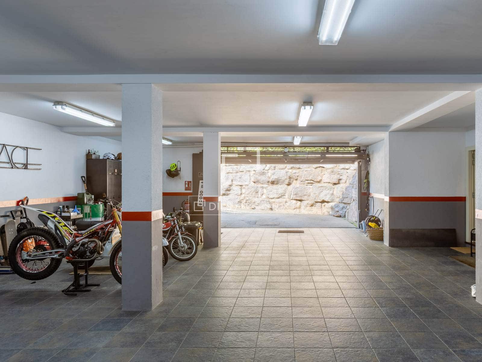 4 quarto Moradia para venda em Sant Vicenc de Montalt com piscina garagem - 1 290 000 € (Ref: 9716601)