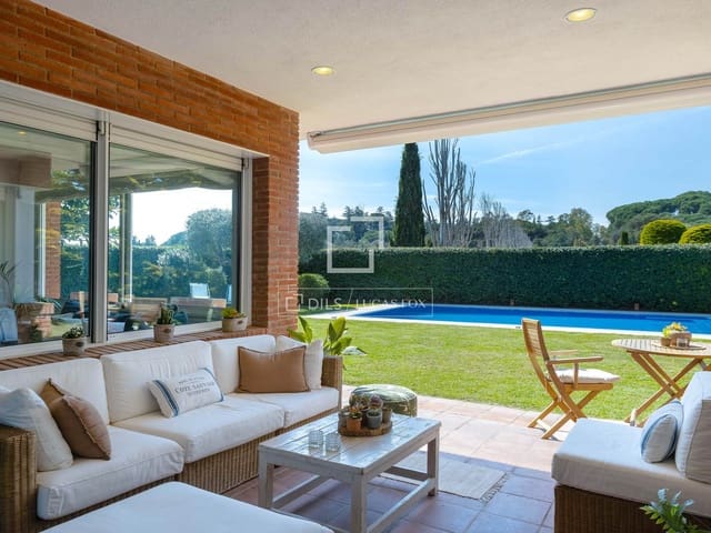 4 quarto Moradia para venda em Sant Vicenç de Montalt com piscina garagem - 1 290 000 € (Ref: 9716601)