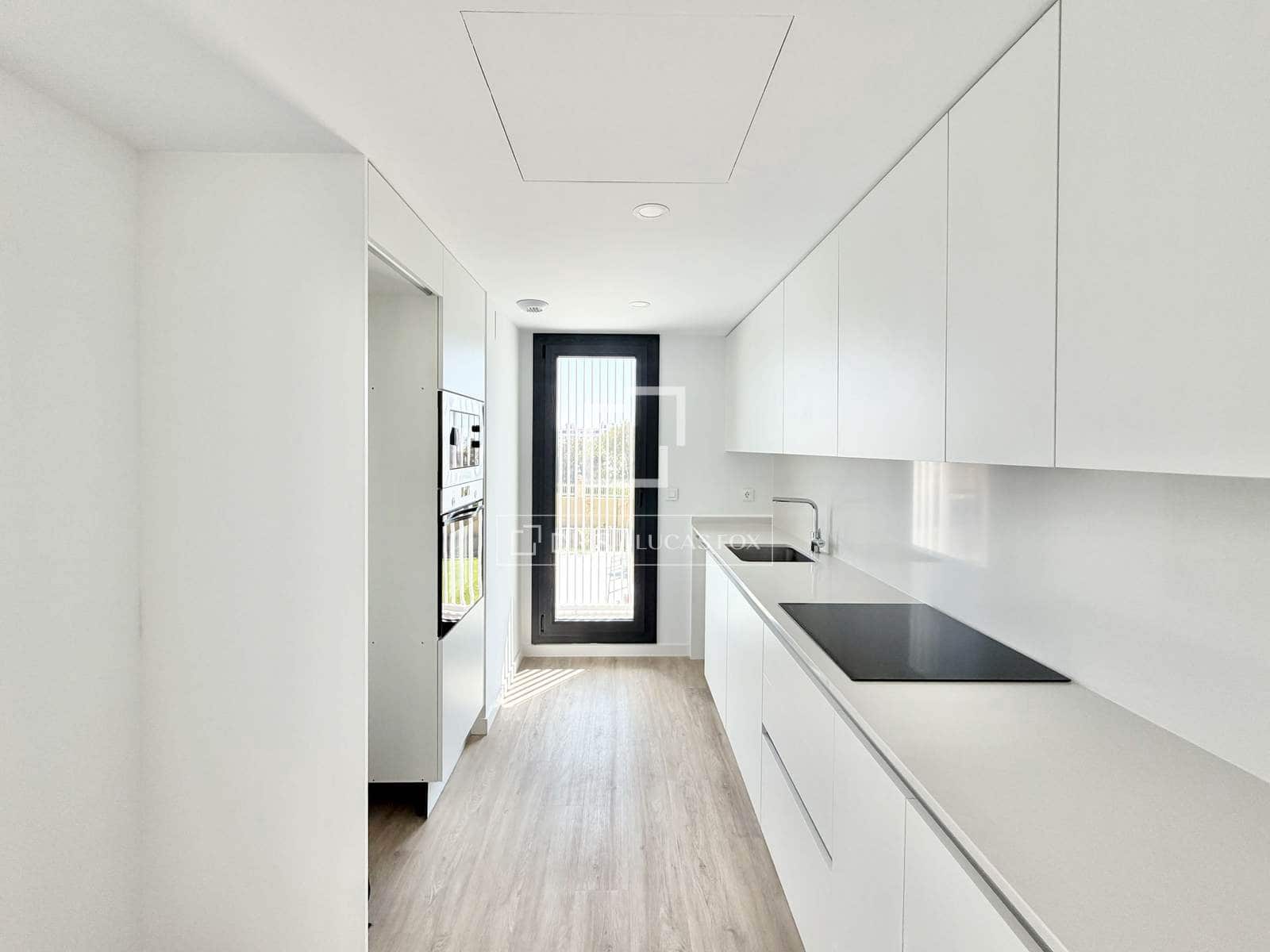 3 bedroom Apartment for sale in Alicante / Alacant city with pool garage - € 369,000 (Ref: 9716603)