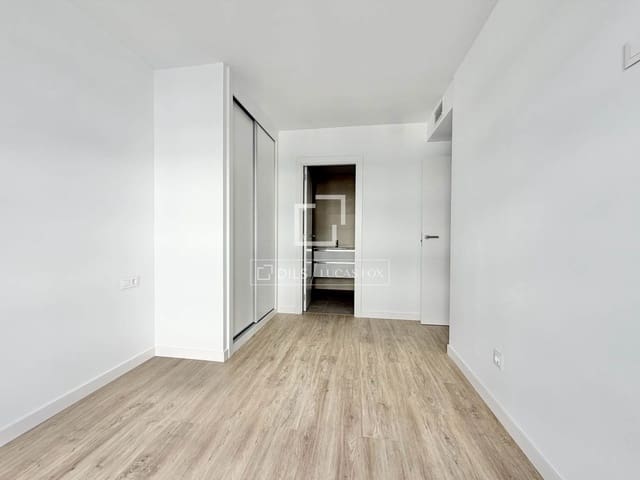 3 bedroom Apartment for sale in Alicante / Alacant city with pool garage - € 369,000 (Ref: 9716603)