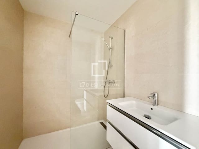 3 bedroom Apartment for sale in Alicante / Alacant city with pool garage - € 369,000 (Ref: 9716603)