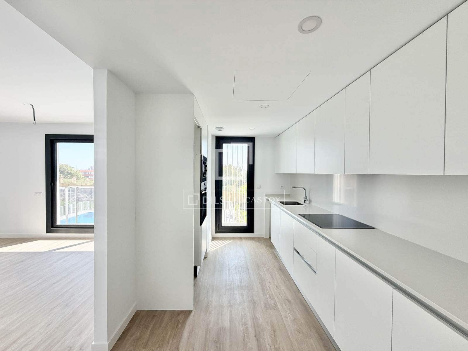 3 bedroom Apartment for sale in Alicante / Alacant city with pool garage - € 369,000 (Ref: 9716603)