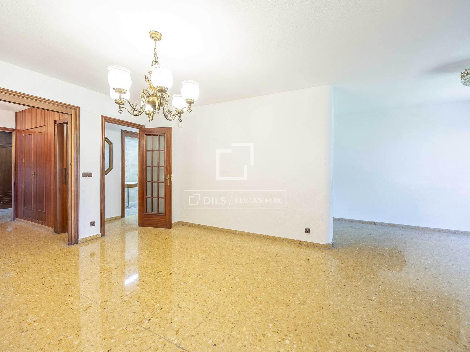 Apartamento de 4 habitaciones en València ciudad en venta - 460.000 € (Ref: 9716736)