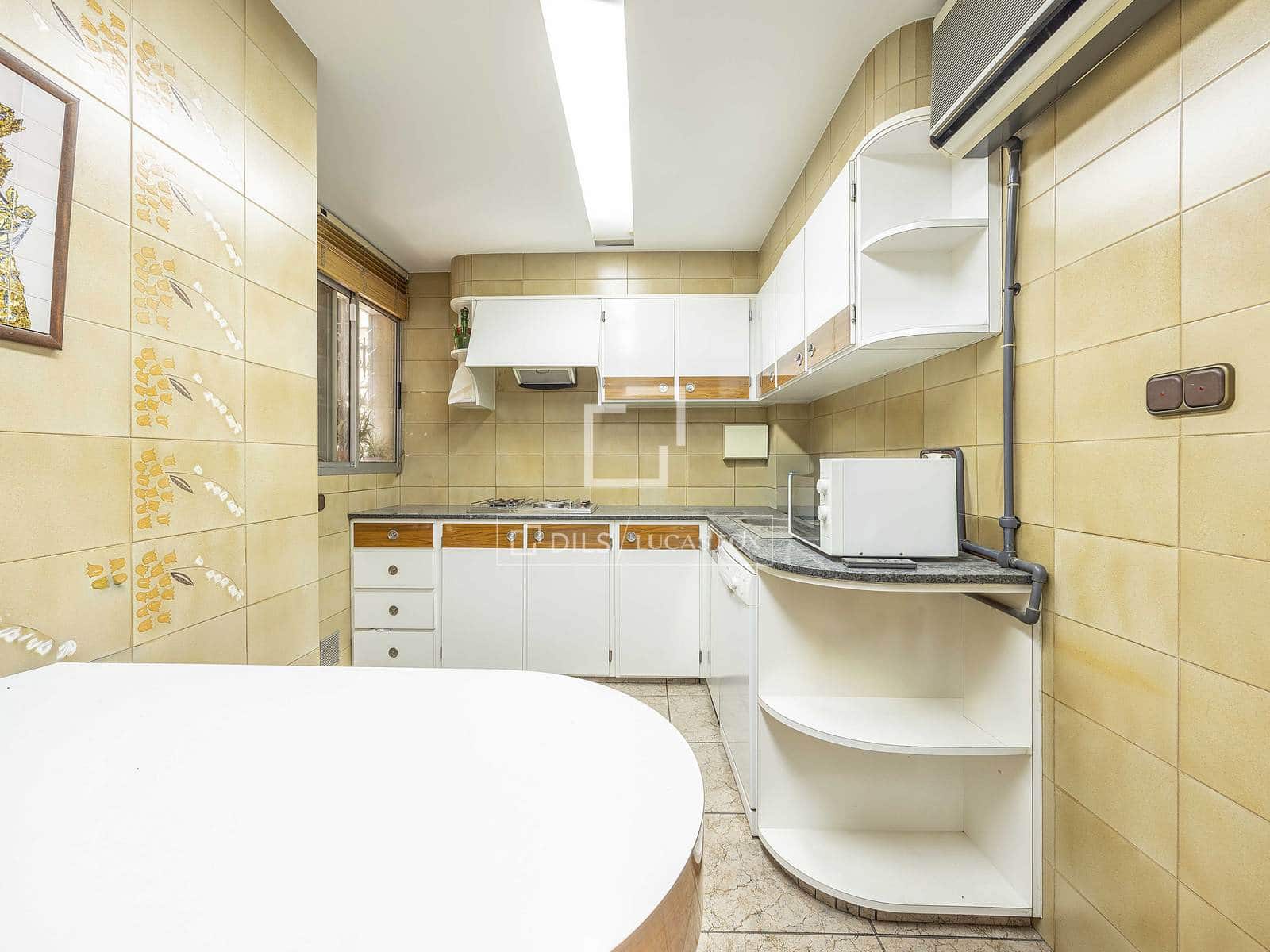 Apartamento de 4 habitaciones en València ciudad en venta - 460.000 € (Ref: 9716736)