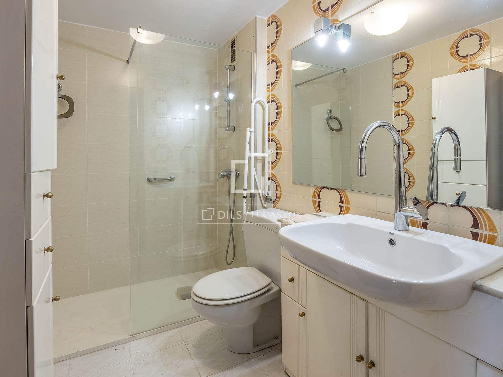 Apartamento de 4 habitaciones en València ciudad en venta - 460.000 € (Ref: 9716736)