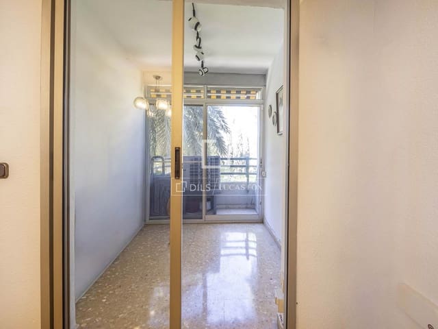 Apartamento de 4 habitaciones en València ciudad en venta - 460.000 € (Ref: 9716736)