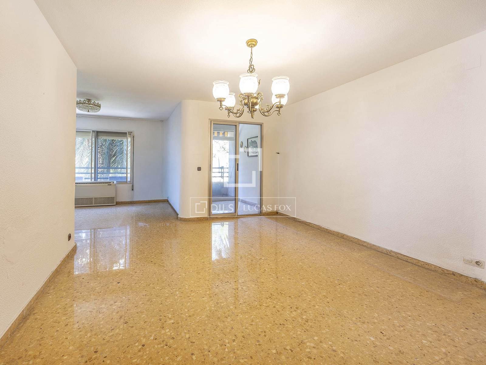 Apartamento de 4 habitaciones en València ciudad en venta - 460.000 € (Ref: 9716736)