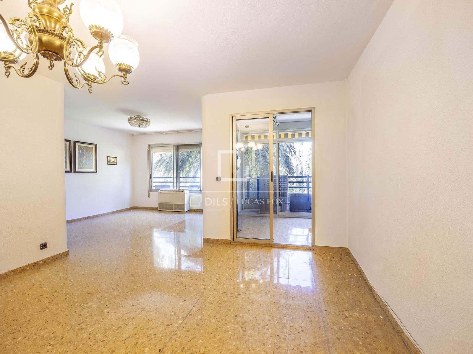Apartamento de 4 habitaciones en València ciudad en venta - 460.000 € (Ref: 9716736)