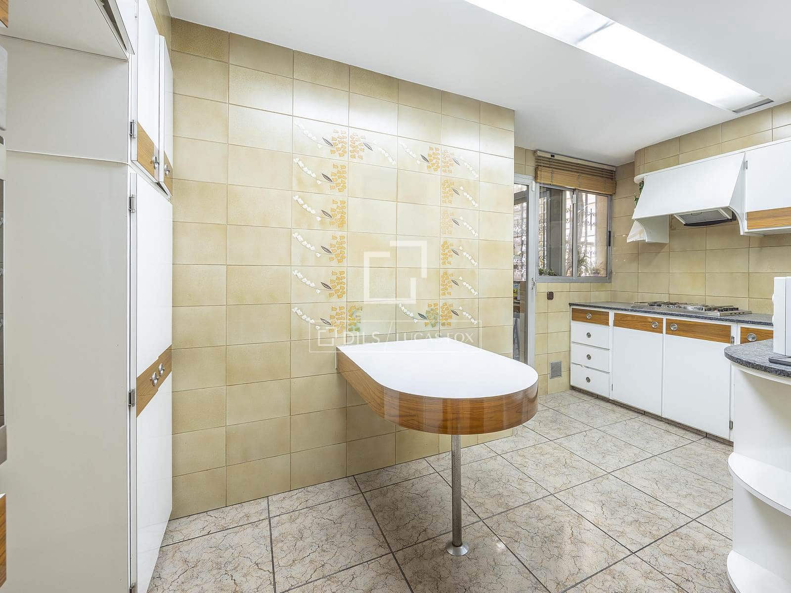 Apartamento de 4 habitaciones en València ciudad en venta - 460.000 € (Ref: 9716736)