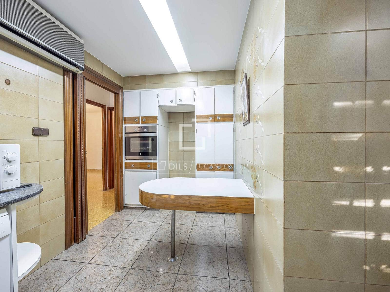 Apartamento de 4 habitaciones en València ciudad en venta - 460.000 € (Ref: 9716736)