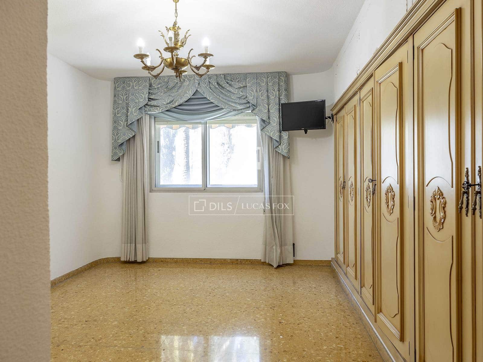 Apartamento de 4 habitaciones en València ciudad en venta - 460.000 € (Ref: 9716736)